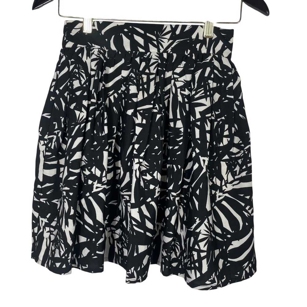 Flutterbye Black White Abstract Pleated Mini Skirt Lined‎ Size S